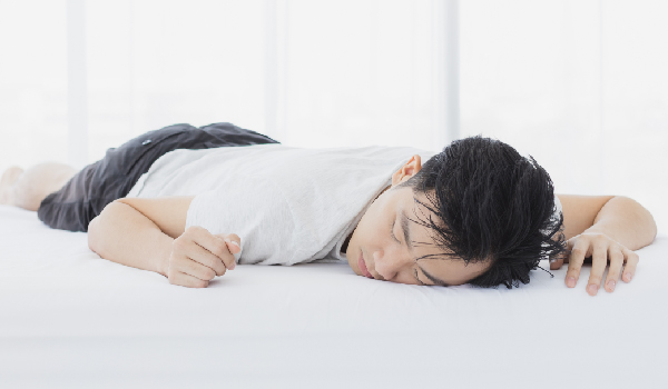 SLEEPING PATTERNS THAT POISON THE BODY